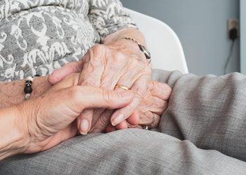 Oggi, Giornata Mondiale del Parkinson: in Italia si stimano oltre 300 mila pazienti