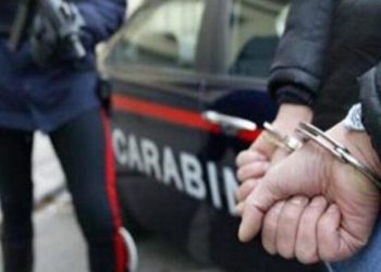 Sant’Antimo, 37enne arrestato per minacce e tentata estorsione: pretendeva denaro dall’ex compagna