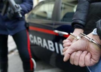 Giugliano, individuata la banda specializzata in furti notturni: fermato 16enne, caccia ai complici