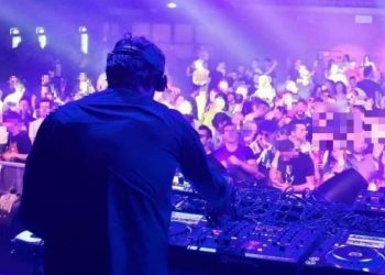 Arenile di Bagnoli, lite al party di fine anno dei liceali, 2 minorenni accoltellati: 17enne in stato di fermo