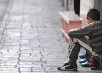 Dispersione scolastica nelle scuole di Pozzuoli: denunciati 106 genitori irresponsabili