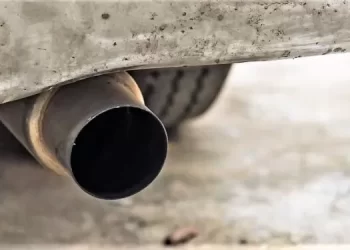 Santa Maria Capua Vetere, ladri di marmitte in azione tra le auto parcheggiate: arrestato un 33enne