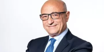 Aversa, il nuovo sindaco è il commercialista Franco Matacena