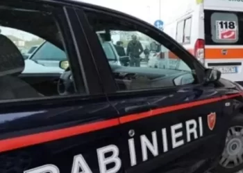 Capua, cade dal quarto piano mentre ritira il bucato: 18enne in condizioni critiche