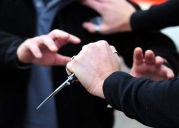 Choc al rione Conocal di Ponticelli, lite alla partita di calcetto, 14enne accoltellato da un coetaneo