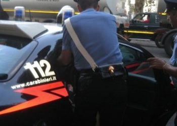 Mariglianella, marito e moglie nei guai: in casa 150 chili di droga, armi e oltre 120mila euro