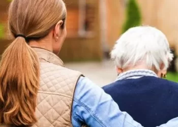 Bonus per gli anziani: in arrivo 850 euro al mese per le persone non autosufficienti