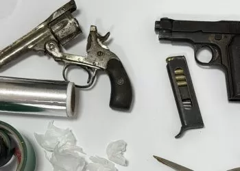 Blitz antidroga tra Caivano e Grumo Nevano: un arresto e sequestro di armi e droga