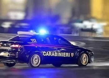 Inseguimento ad alta velocità da Scampia a Cancello ed Arnone: due 19enni arrestati dai carabinieri