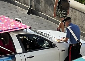 Pozzuoli, fermati da Carabinieri e Municipale 24 tassisti abusivi in un solo giorno