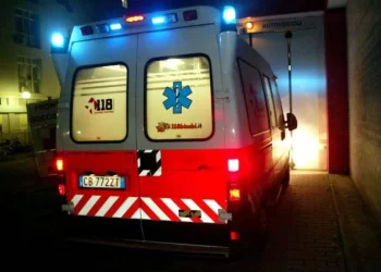 Giugliano, 17enne di Mugnano accoltellato al torace: è in gravi condizioni in ospedale