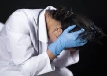 Melito, aggressione nella Guardia Medica: medici feriti per una visita domiciliare negata (Video)