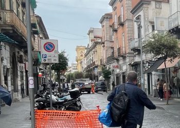 Giugliano, banda del buco, frana il tunnel scavato: due edifici a rischio crollo e caos traffico in città