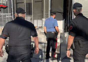 Quartiere Ponticelli, blitz dei carabinieri, denunce e sequestri: video delle operazioni