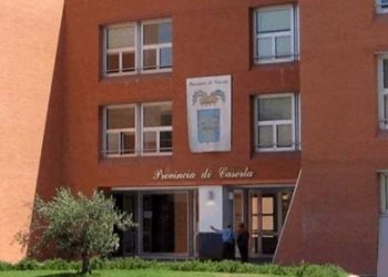 Carabinieri nella sede della Provincia di Caserta, perquisiti gli uffici del presidente Magliocca