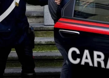 Napoli, quartiere di Soccavo, imprenditore dice no al “pizzo” e denuncia: arrestato il suo estorsore