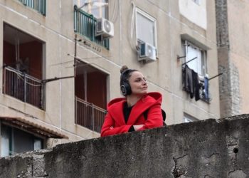 Ponticelli, installazioni di “post-it” metallici per ricordare le vittime della criminalità organizzata