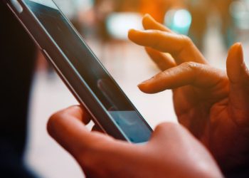 Truffe telefoniche, boom di segnalazioni: i prefissi da tenere sotto controllo