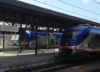 Caos treni, ritardi e cancellazioni sulla linea ferroviaria Roma-Napoli via Formia