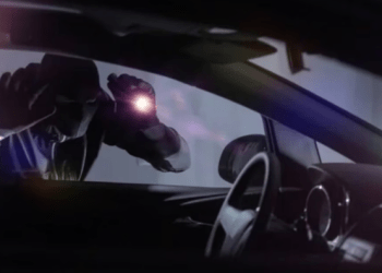 Casavatore, carabinieri sventano due furti d’auto: ladri in fuga tentano di speronare