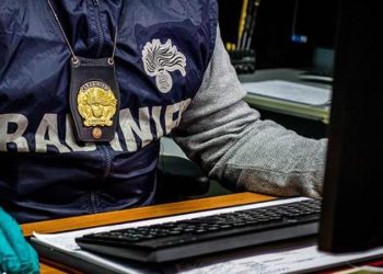 Truffe online. Nel casertano, scoperti e denunciati un gruppo di hacker: frodate 20 persone per 30.000 euro