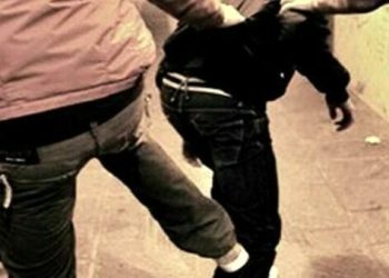 Barra, quartiere periferico di Napoli, 12enne picchiato con mazze e spranghe da baby gang