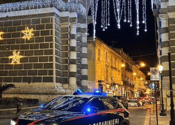 Aversa, installazioni non autorizzate sul Campanile e sull’Arco dell’Annunziata: denunciate due persone