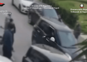 Lusciano, sparatoria nei pressi di una sala slot: immagini dell’agguato riprese dalle telecamere