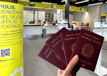Passaporto alle Poste, il servizio arriva anche a Napoli: come ottenere il rilascio o il rinnovo