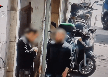 Camorra, tra Fuorigrotta e Chiaia sgominati due clan, 21 arresti (Video)