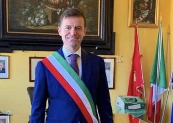 Sorrento, arrestato il sindaco Massimo Coppola: sorpreso mentre intascava una presunta mazzetta