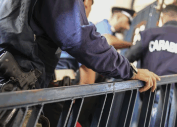 Napoli, blitz dei carabinieri a Soccavo e nel rione Traiano: denunce, sequestri di droga e un arresto