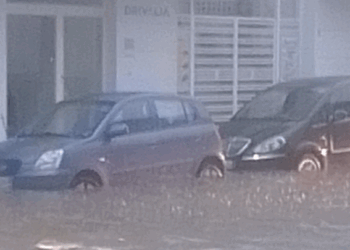 L’agro aversano si sveglia sotto la pioggia: strade come fiumi e traffico in tilt