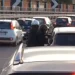 Terrore sull’Asse Mediano. Banditi in azione in due rapine: video sui social documenta l’assalto a una Bmw