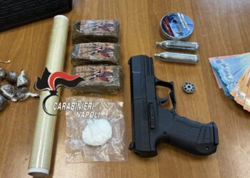 Blitz dei carabinieri tra Soccavo e rione Traiano: arrestato pusher, otto persone denunciate
