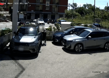 Furti di auto di lusso, sgominata la “banda dell’airbag”: arresti grazie alle analisi biologiche del RIS (Video)