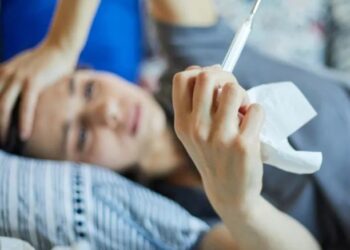 Influenza, in arrivo un’epidemia aggressiva: come proteggersi e ridurre il rischio di contagio