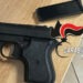 Secondigliano, controlli dei Carabinieri: 19enne in scooter con una pistola scacciacani nel vano sella