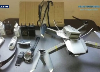 Carcere di Poggioreale, raffica di sequestri: oltre 200 cellulari e 9 chili di droga in due mesi
