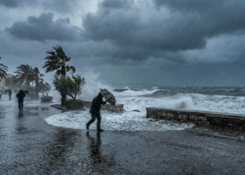 Maltempo nel Casertano: scuole chiuse per l’arrivo del Ciclone Harry e appello alla prudenza