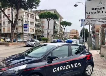 San Giorgio a Cremano, si presenta dai carabinieri con la droga e si autodenuncia: «voglio cambiare vita»