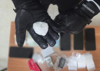 Caivano, sorpreso con la droga pronta alla vendita: arrestato 49enne già ai domiciliari