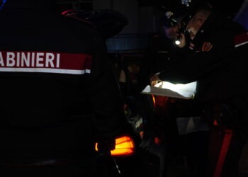 Castel Volturno, vittima di rapina, 35enne è stato poi scoperto essere irregolare sul territorio nazionale