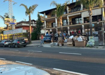 Terrore a Lusciano, blitz e spari della Polizia in Viale della Libertà contro la “banda dell’Audi nera”: 3 arresti – Video