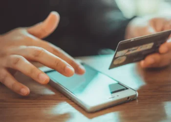 Nel casertano, sventata maxi-truffa telefonica con “spoofing”: tecnica che permette di manipolare l’identità del chiamante