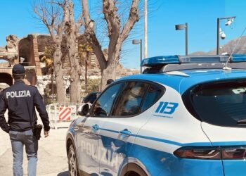 Blitz della Polizia a Santa Maria Capua Vetere: smantellato il fortino della droga