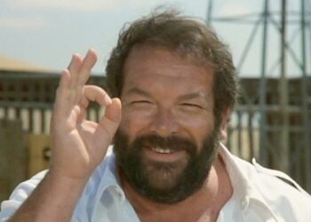 Napoli celebra Bud Spencer: un maxi murale al Centro Direzionale e una piazza a suo nome