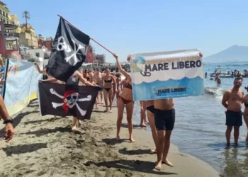 Concessioni balneari “facili” a Napoli: il caso della “Romeo Alberghi”